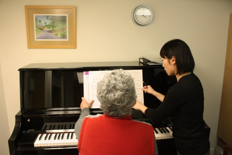 Aula de Piano Avançado Qual o Preço no Tremembé - Aula de Piano Iniciante