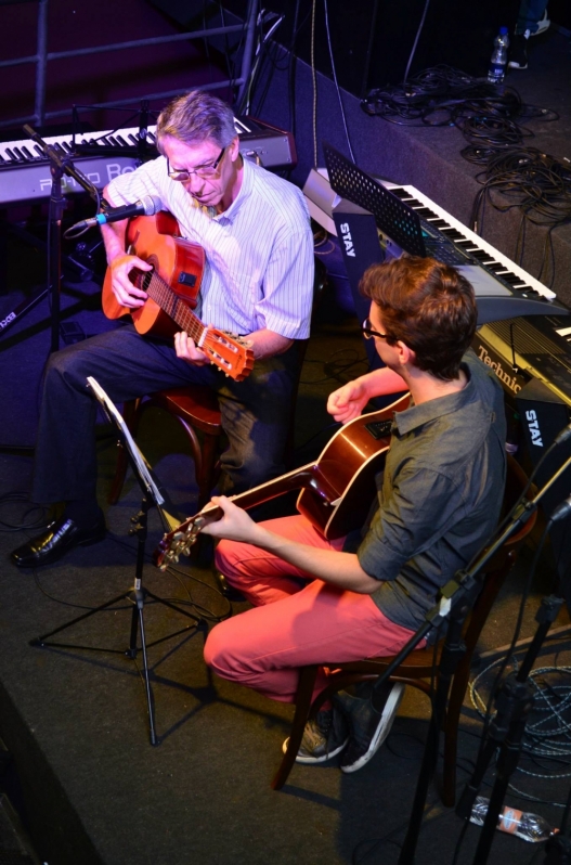 Onde Achar Escola para Dar Aula de Guitarra Profissional na Vila Guilherme - Quanto Custa Aula de Guitarra