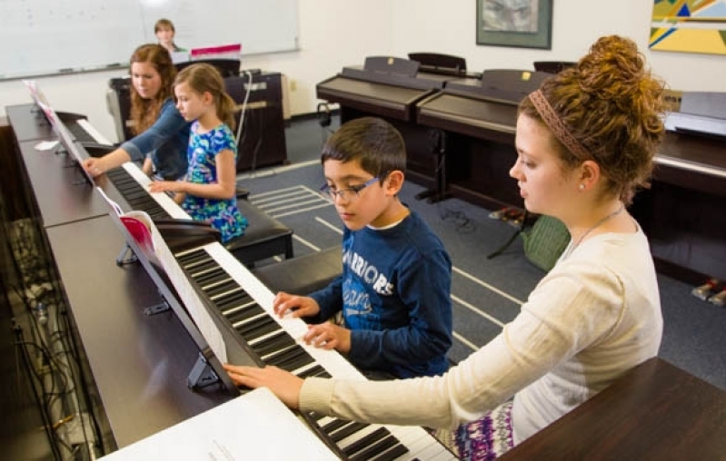 Onde Fazer Aula de Piano Avançado em Brasilândia - Aula de Piano no Carandiru