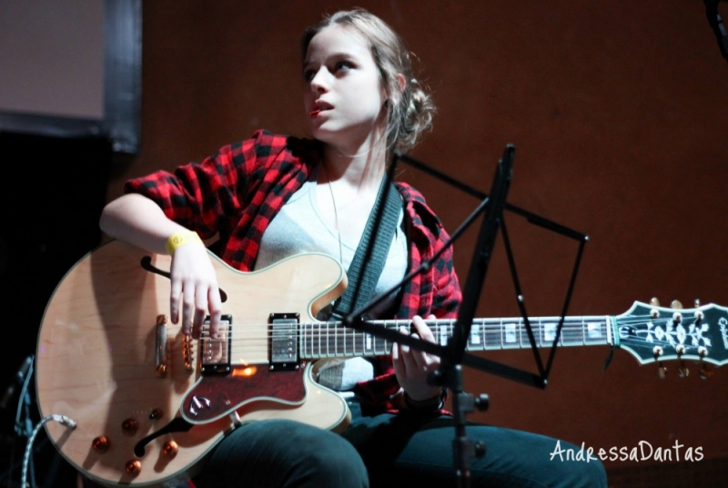 Onde Tem uma Escola para Dar Aula de Guitarra Profissional no Tremembé - Quanto Custa Aula de Guitarra