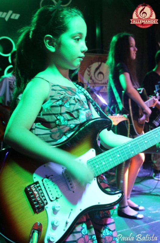 Preço de uma Aula de Guitarra Profissional na Vila Guilherme - Quanto Custa Aula de Guitarra