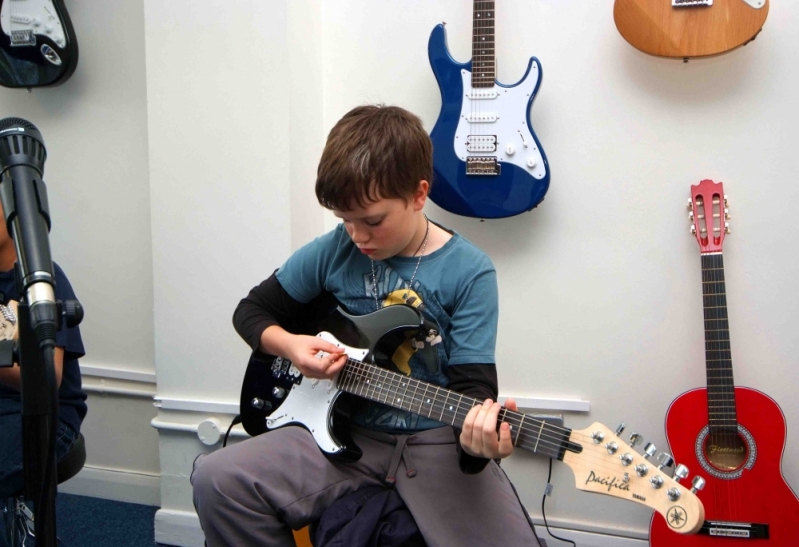 Quais Os Valores de Aula de Guitarra em Santana - Aula de Guitarra em SP