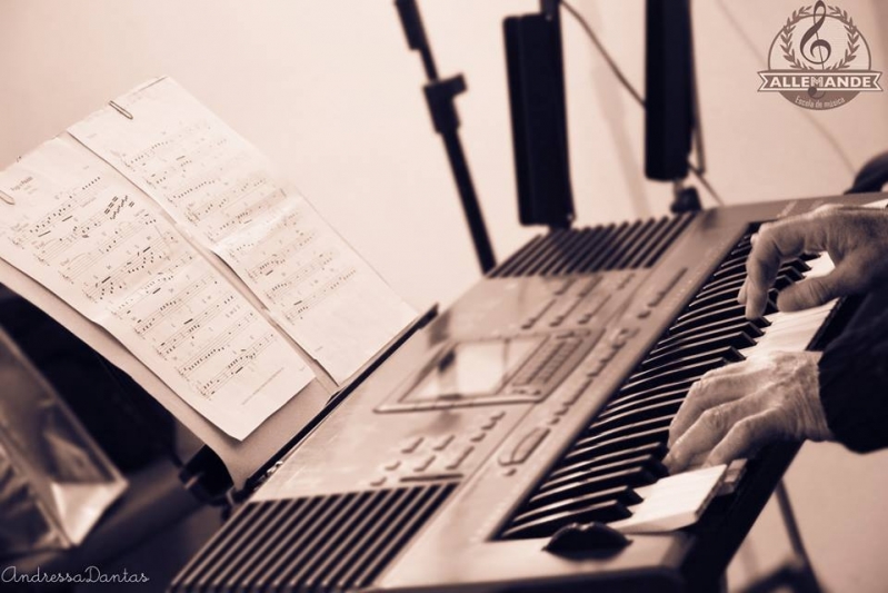 Quanto Custa uma Aula de Piano Clássico em Brasilândia - Aula de Piano Preço